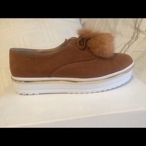 Dark camel canvas shoes